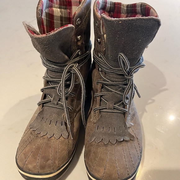 Sorel waterproof mid insulated boots size 7 - Picture 4 of 8